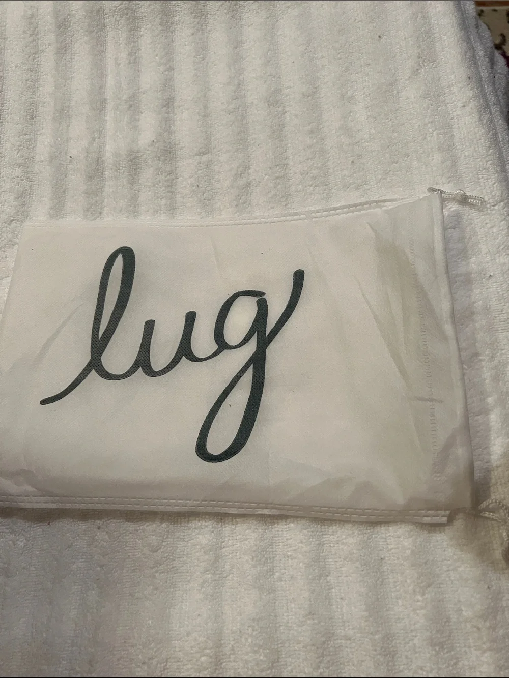Lug Peekaboo 2 Matte Luxe Wristlet in Sage NWT